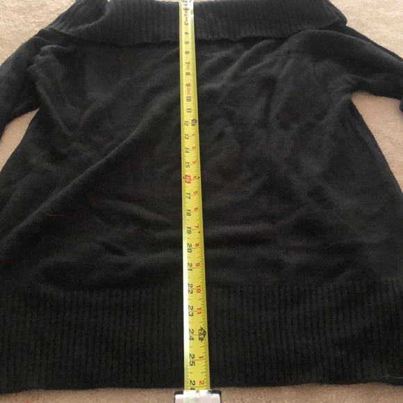 Black knit off the shoulder sweater - Picture 5 of 6